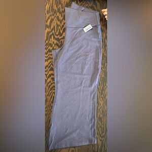 Woman’s Old Navy Gaucho-Style Cozy Pants Blue (380)
